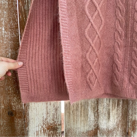 MAZIK Women’s Pink Cable Knit Turtle Neck Sweater Shawl Shrug Size Large - Picture 6 of 11